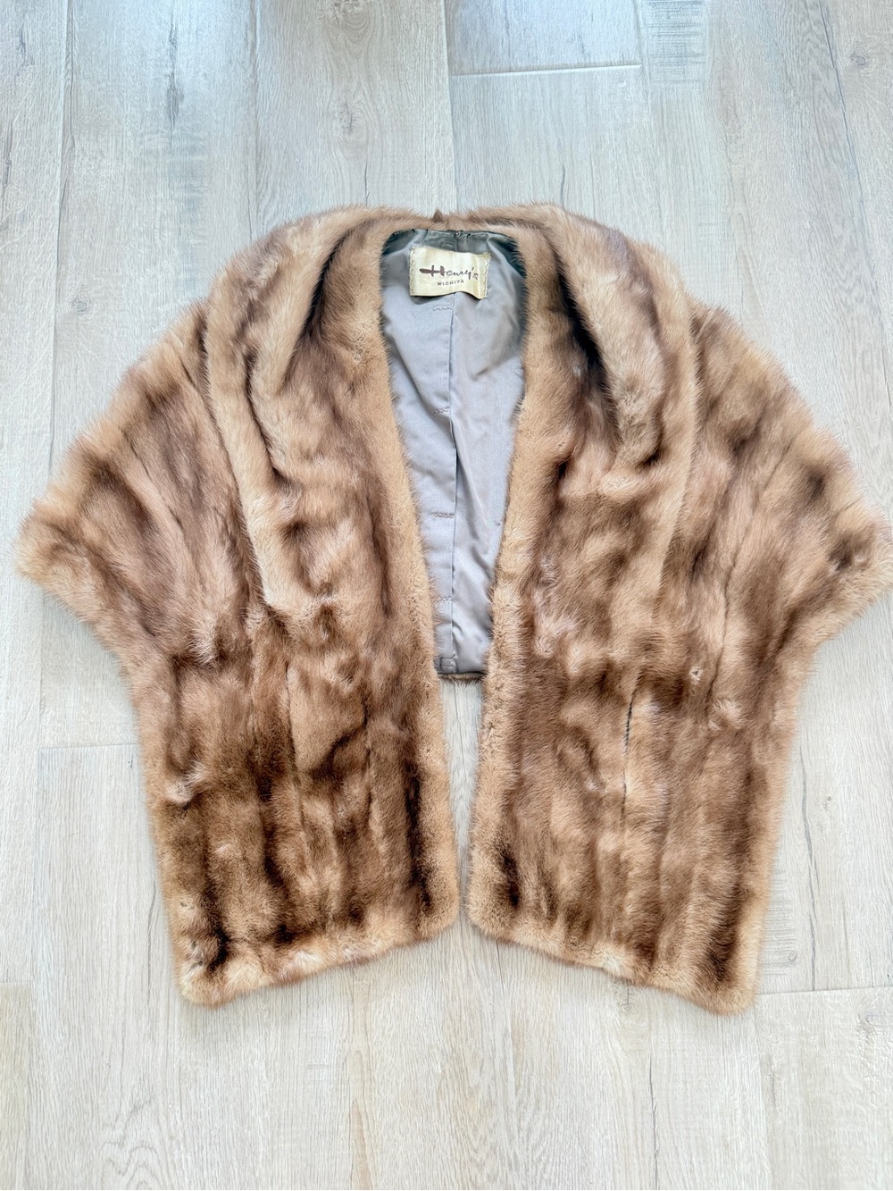 Vintage Henry’s Luxury Mink Fur Wrap Shrug Stole Cape Pocket Jacket Cream Brown